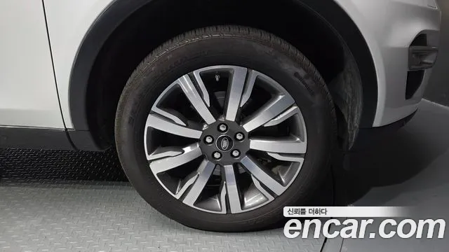 2018 Land Rover Discovery Sport 2.0 TD4 HSE Luxury Sold VIN SALCA2BN0JH740917 – trunk area