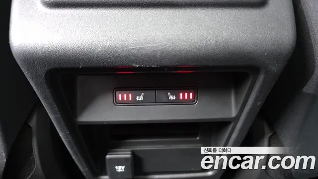 2019 Land Rover Discovery Sport 2.0 TD4 SE Sold VIN SALCA2BN4KH811103 – interior seats