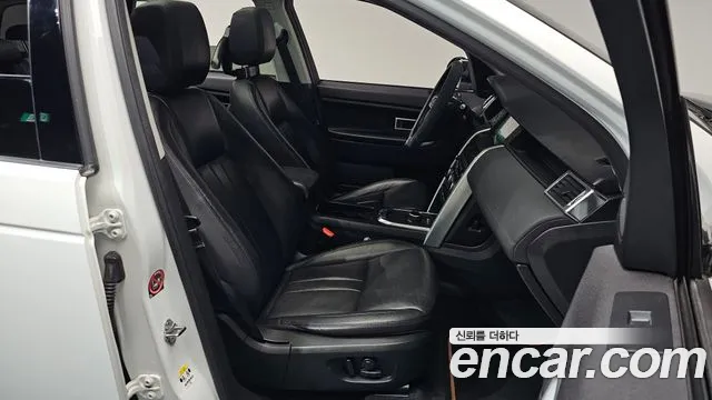 2018 Land Rover Discovery Sport 2.0 TD4 SE (150PS) Sold VIN SALCA2BN9JH769820 – interior seats