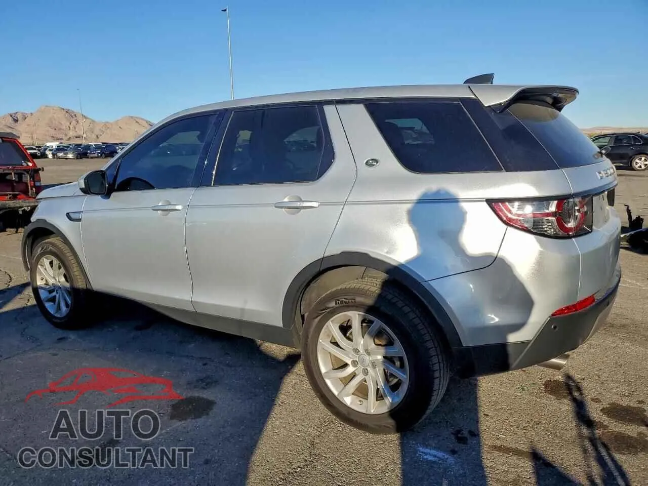 2019 LAND ROVER DISCOVERY Damaged VIN SALCR2FX4KH795442 – rear exterior