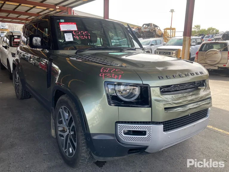 2023 Land Rover Defender Used VIN SALEA7AW8P2181015 – dashboard