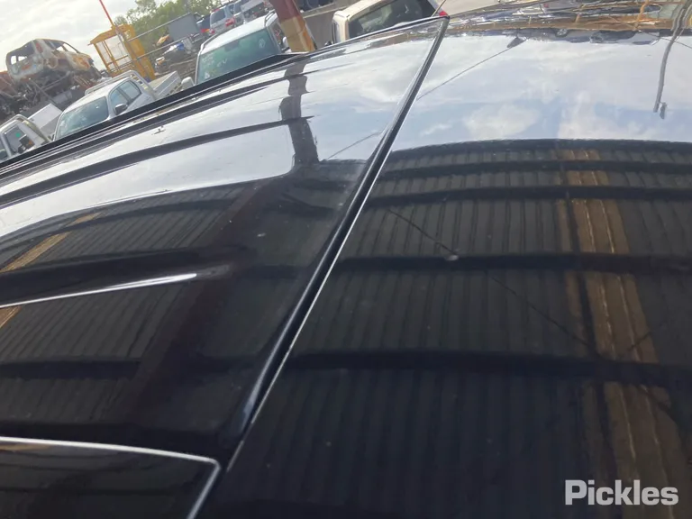 2023 Land Rover Defender Used VIN SALEA7AW8P2181015 – trunk area