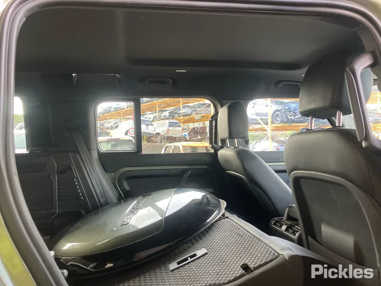 2023 Land Rover Defender Used VIN SALEA7AW8P2181015 – odometer reading