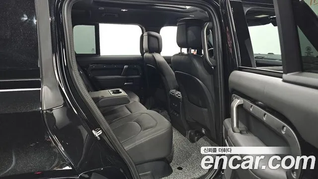2025 Land Rover Defender (L663) 110 P300 X-Dynamic SE Sold VIN SALEA7BX2S2391612 – photo 16
