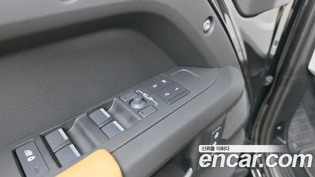 2025 Land Rover Defender (L663) 110 P300 X-Dynamic SE Sold VIN SALEA7BX4S2482316 – odometer reading