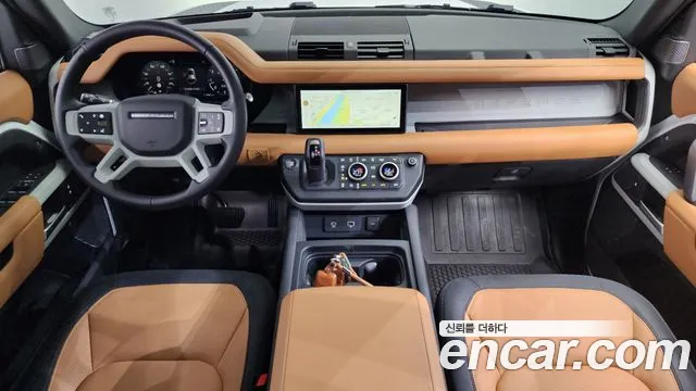 2024 Land Rover Defender (L663) 110 P300 X-Dynamic SE Sold VIN SALEA7BX8R2321462 – interior seats