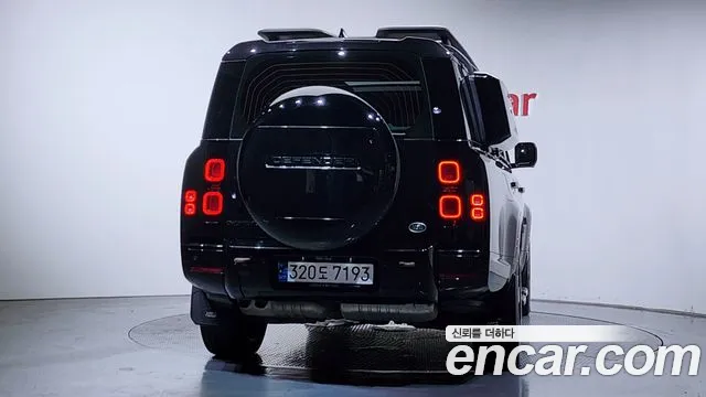 2023 Land Rover Defender (L663) 130 D300 X-Dynamic HSE Sold VIN SALEA8BW9P2180900 – photo 30