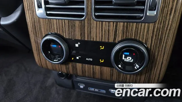2018 Land Rover Range Rover 4th Gen 4.4 Sdv8 Vogue Se Diesel Sold VIN SALGA2BJ6JA394993 – front exterior
