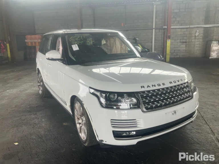 2014 Land Rover Range Rover Damaged VIN SALGA2KE5EA166802 – dashboard 2014 Land Rover Range Rover Damaged VIN SALGA2KE5EA166802 – dashboard