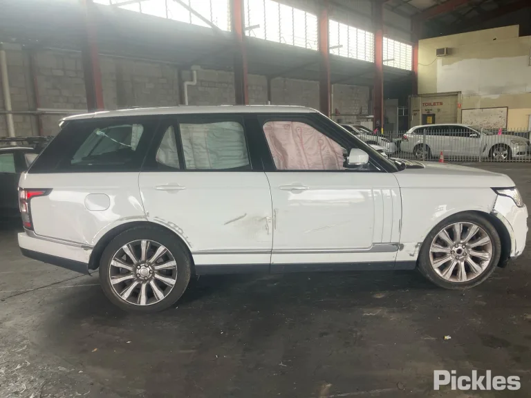 2014 Land Rover Range Rover Damaged VIN SALGA2KE5EA166802 – photo 13 2014 Land Rover Range Rover Damaged VIN SALGA2KE5EA166802 – photo 13