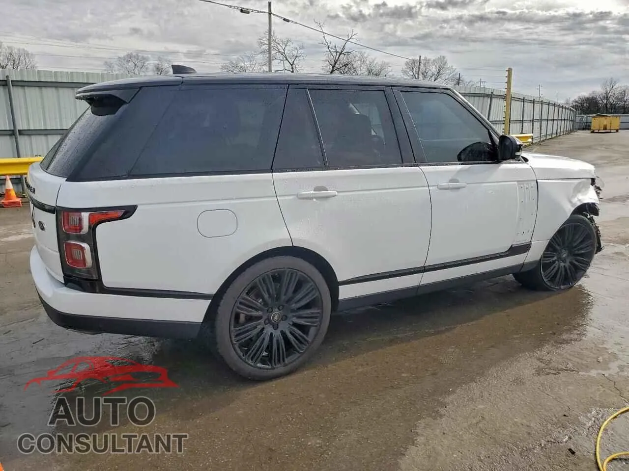 2018 LAND ROVER RANGEROVER Damaged VIN SALGS2SV1JA513047 – side profile