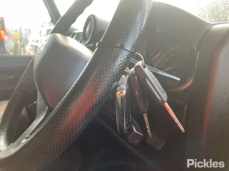 2014 Land Rover Defender Damaged VIN SALLDWBR7EA450479 – dashboard