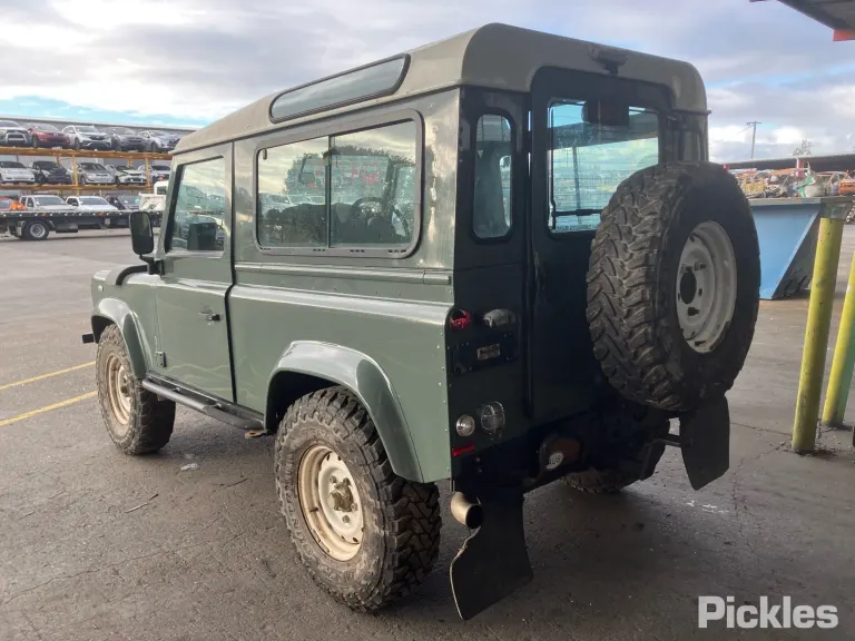 2014 Land Rover Defender Damaged VIN SALLDWBR7EA450479 – photo 19