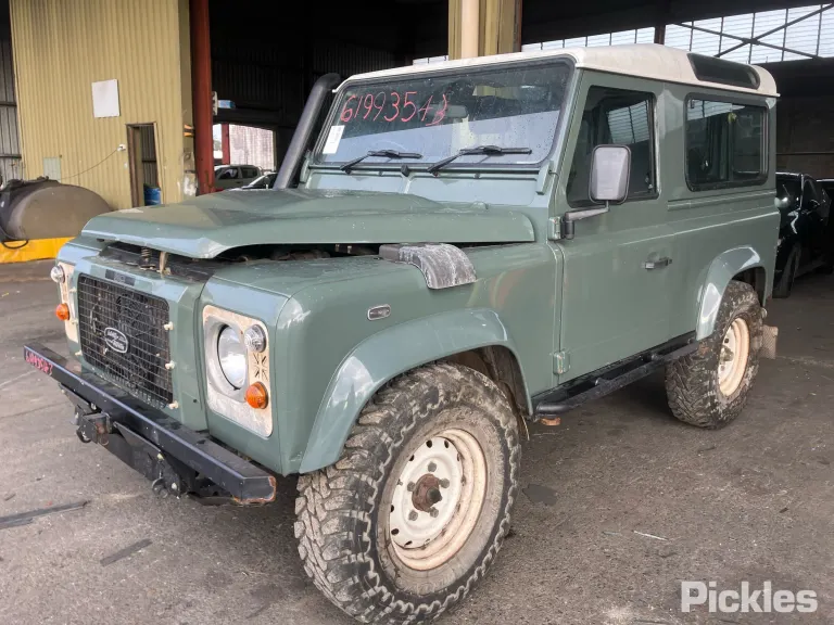 2014 Land Rover Defender Damaged VIN SALLDWBR7EA450479 – photo 25