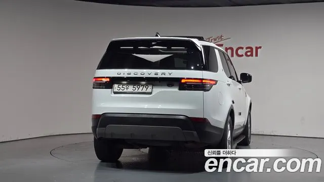2018 Land Rover Discovery 5 2.0 SD4 SE Sold VIN SALRA2BN1JA062827 – interior seats