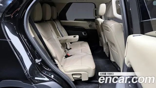2020 Land Rover Discovery 5 2.0 SD4 SE Sold VIN SALRA2BN7L2432501 – dashboard