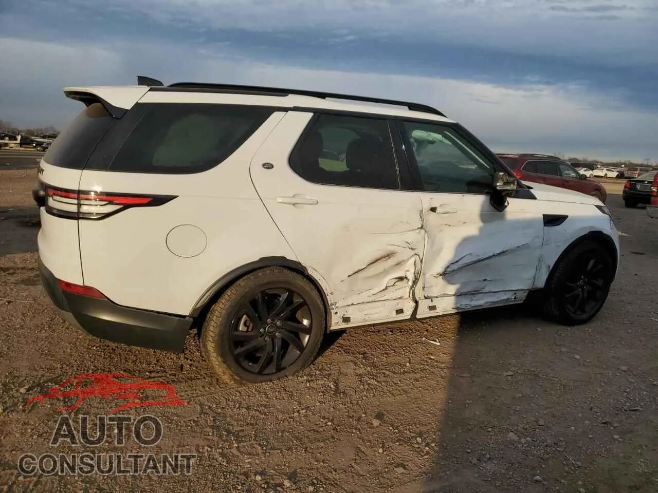 2017 LAND ROVER DISCOVERY Damaged VIN SALRGBBV7HA041621 – side profile