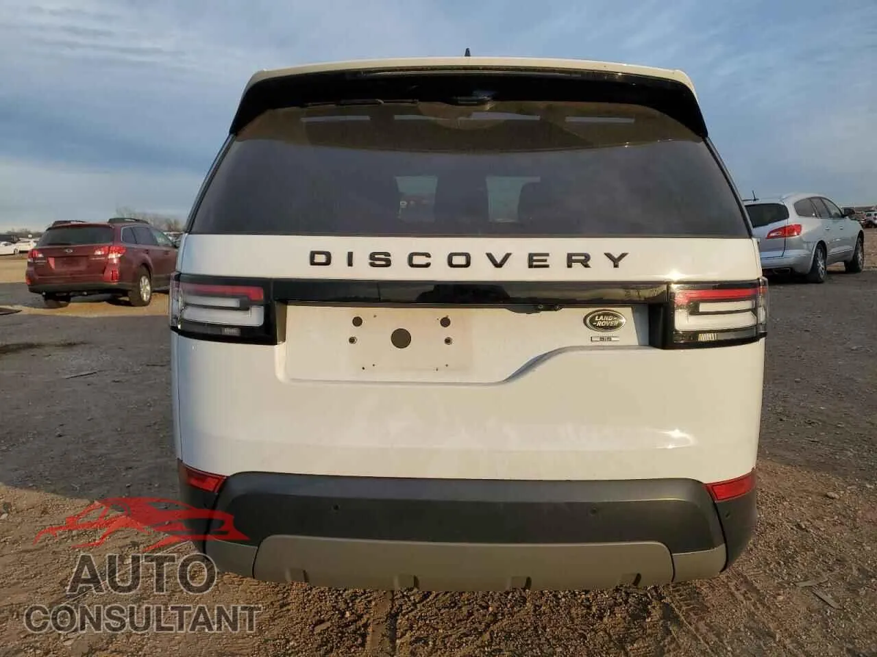 2017 LAND ROVER DISCOVERY Damaged VIN SALRGBBV7HA041621 – engine bay