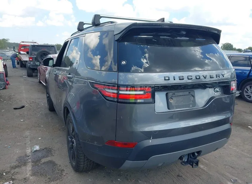 2018 LAND ROVER Discovery Used VIN SALRR2RV6JA058898 – side profile