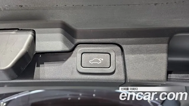 2018 Land Rover Range Rover Evoque 2.0 TD4 SE Sold VIN SALVA2BN3JH310436 – exterior detail