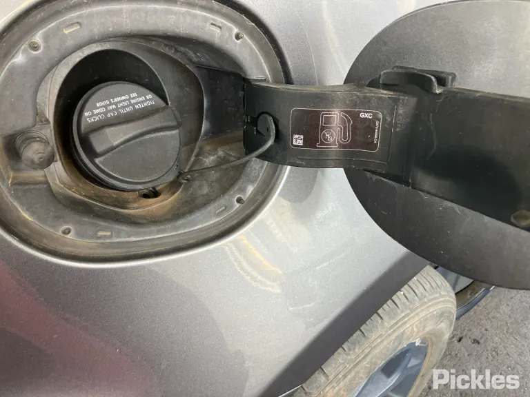 2018 Land Rover Range Rover Sport Damaged VIN SALWA2AX3KA818519 – dashboard
