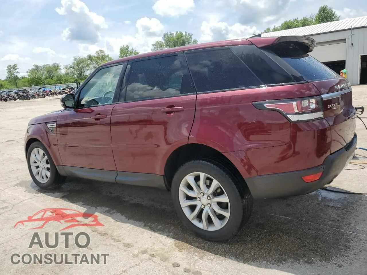 2017 LAND ROVER RANGEROVER Damaged VIN SALWR2FV4HA132174 – rear exterior 2017 LAND ROVER RANGEROVER Damaged VIN SALWR2FV4HA132174 – rear exterior