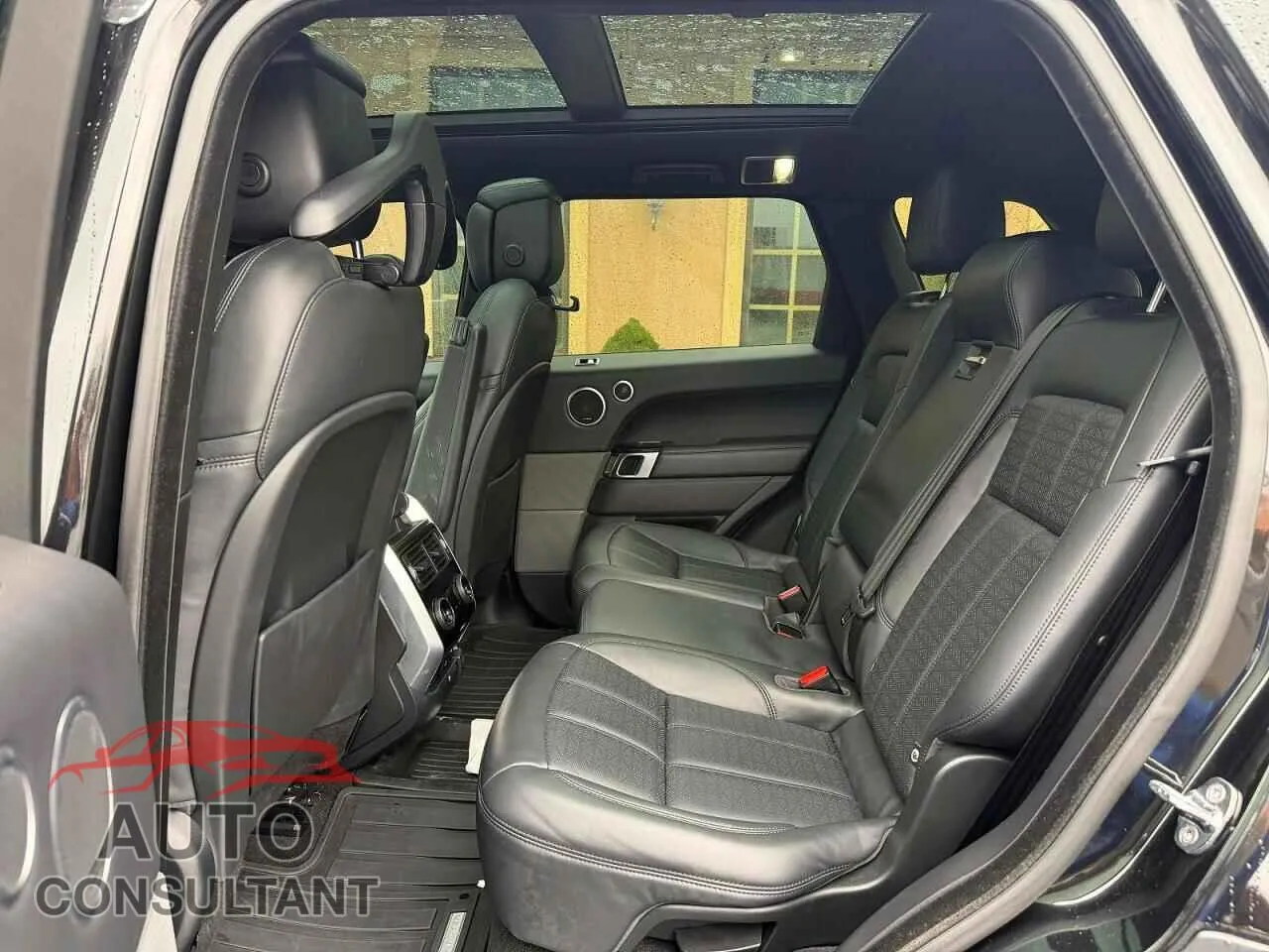 2019 LAND ROVER RANGEROVER Used VIN SALWV2SV4KA420589 – photo 12