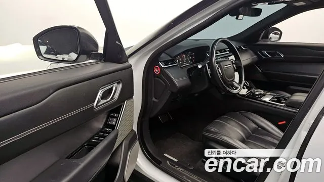 2018 Land Rover Range Rover Velar 3.0 D300 R-Dynamic HSE Sold VIN SALYA2BK6JA743468 – interior seats