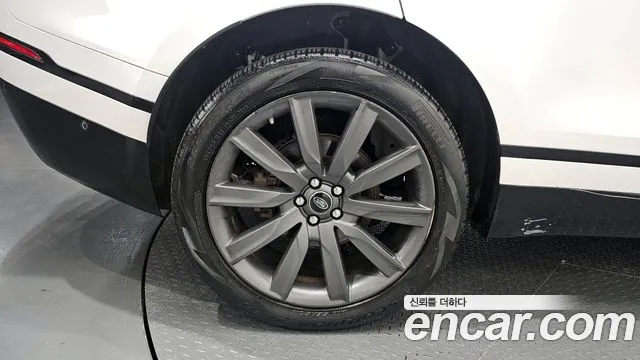 2018 Land Rover Range Rover Velar 3.0 D300 R-Dynamic HSE Sold VIN SALYA2BK6JA743468 – photo 16