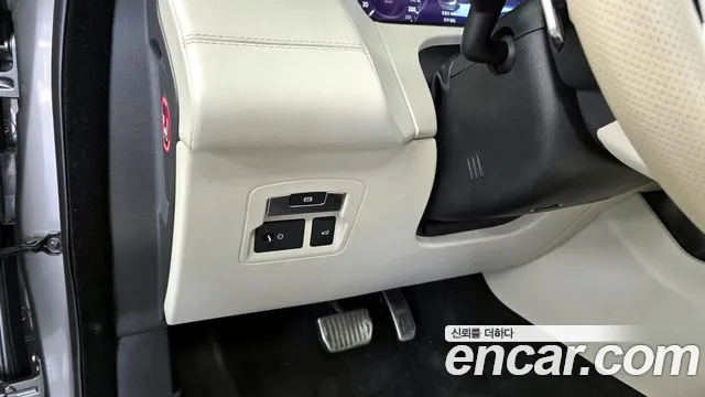 2018 Land Rover Range Rover Velar 3.0 D300 R-Dynamic Hse Sold VIN SALYA2BK9JA726728 – front exterior