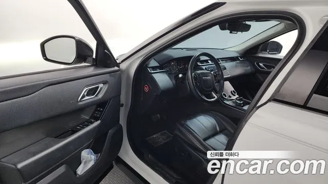 2019 Land Rover Range Rover Velar 2.0 D240 S Sold VIN SALYA2BN9KA205875 – exterior detail 2019 Land Rover Range Rover Velar 2.0 D240 S Sold VIN SALYA2BN9KA205875 – exterior detail