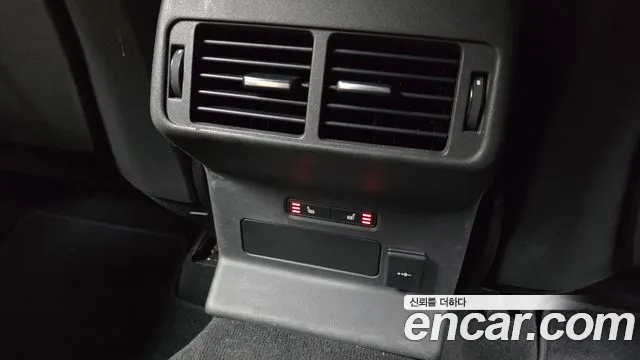 2022 Land Rover Range Rover Velar 3.0 P400 R-Dynamic HSE Sold VIN SALYA2BU6NA340775 – interior seats