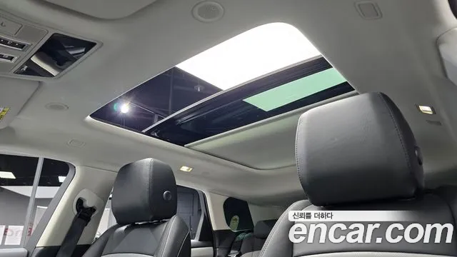 2024 Land Rover Range Rover Evoque 2nd Gen P250 Dynamic SE Sold VIN SALZA2BX2RH249837 – exterior detail 2024 Land Rover Range Rover Evoque 2nd Gen P250 Dynamic SE Sold VIN SALZA2BX2RH249837 – exterior detail