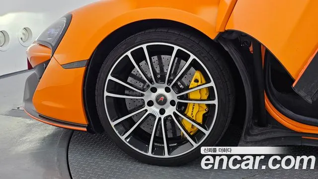 2017 Mclaren 570S 3.8 Coupe Sold VIN SBM13DAB1HW001936 – photo 14