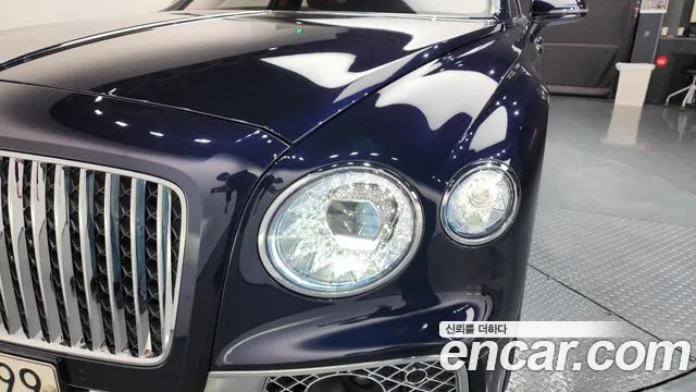 2023 Bentley Flying Spur 3rd Gen 4.0 Azure Sold VIN SCBBG53S2PC011172 – exterior detail