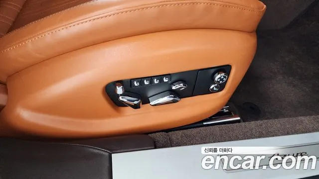 2023 Bentley Flying Spur 3rd Gen 4.0 Azure Sold VIN SCBBG53S2PC011172 – photo 31
