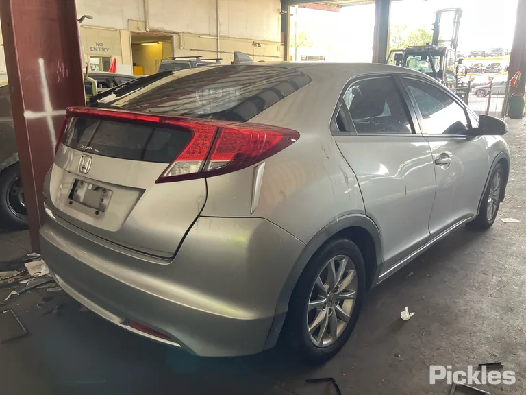 2013 Honda Civic Used VIN SHHFK2740DU306239 – exterior detail 2013 Honda Civic Used VIN SHHFK2740DU306239 – exterior detail