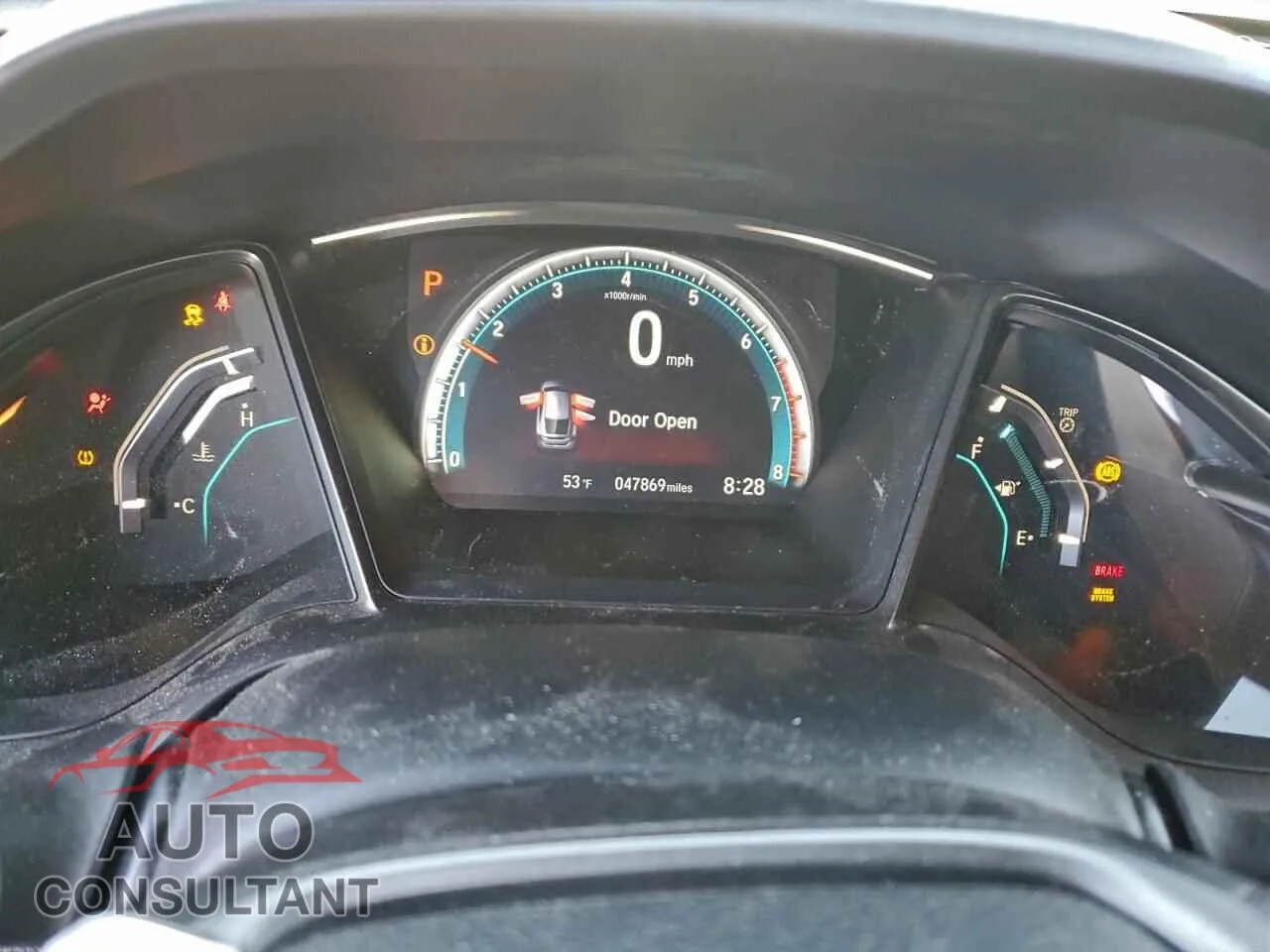 2018 HONDA CIVIC Damaged VIN SHHFK7H52JU430384 – trunk area