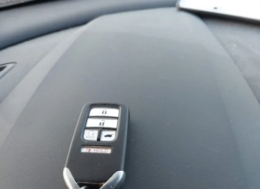 2018 HONDA Civic Used VIN SHHFK7H59JU238170 – trunk area