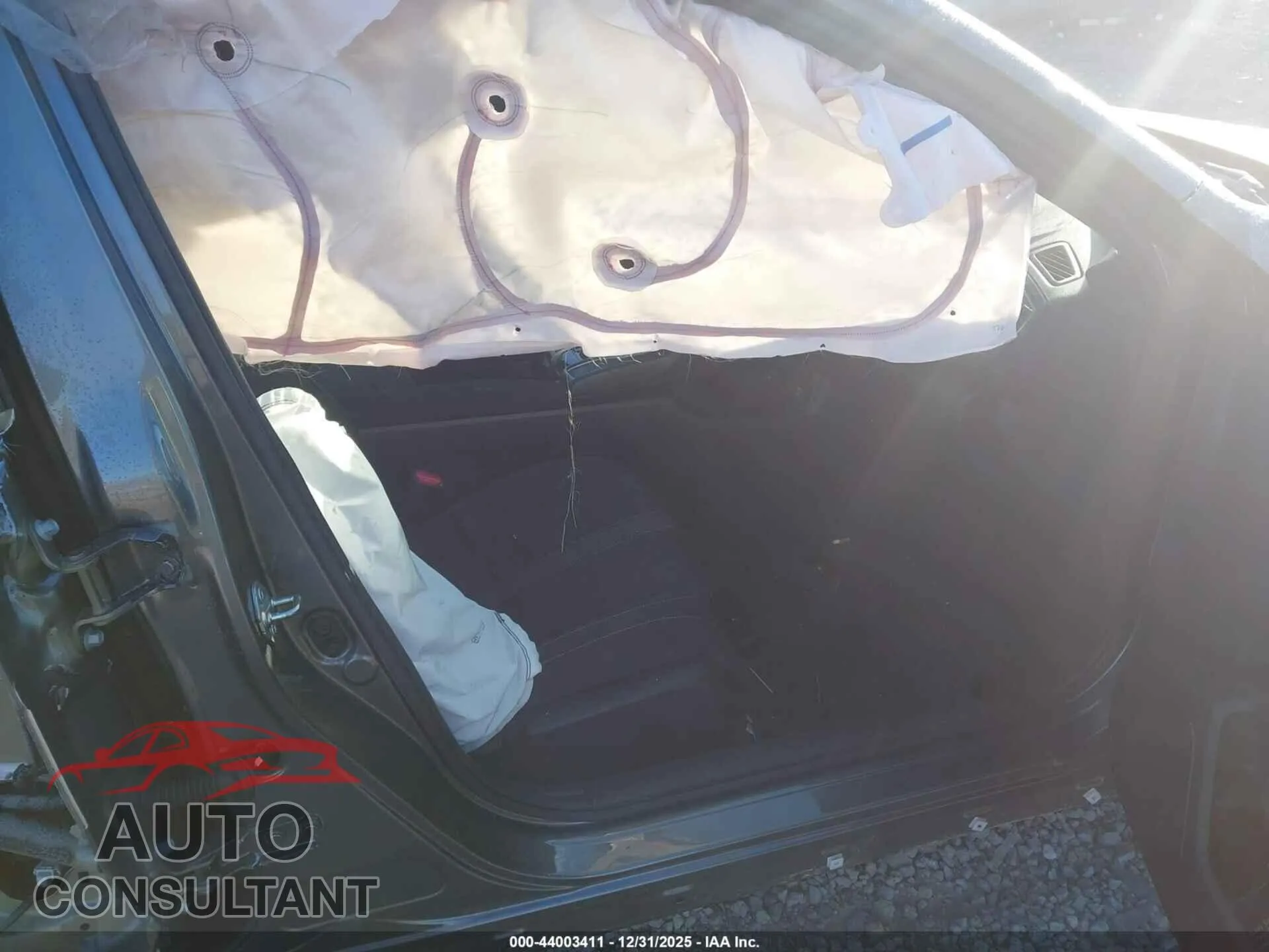2021 HONDA CIVIC Damaged VIN SHHFK7H69MU214545 – interior seats