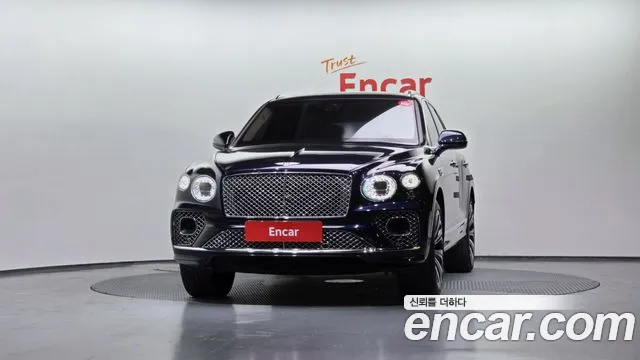 2023 Bentley Bentayga 4.0 V8 Azure Sold VIN SJAAT14V8PC019607 – front exterior