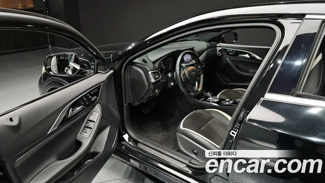 2017 Infiniti Q30 2.0 Premium Sold VIN SJKCH53E1HA060057 – exterior detail