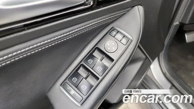2018 Infiniti Q30 2.0 Premium Sold VIN SJKCH53E8JA061163 – exterior detail