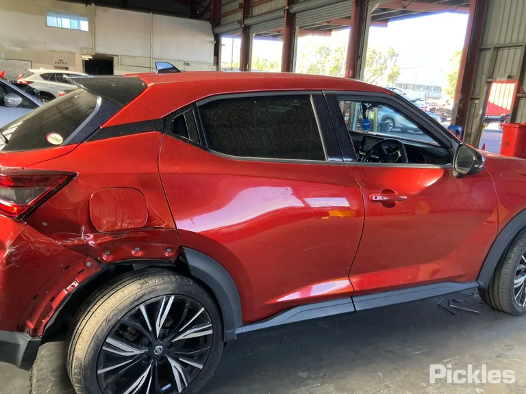 2020 Nissan JUKE Used VIN SJNFAAF16A1027068 – photo 18