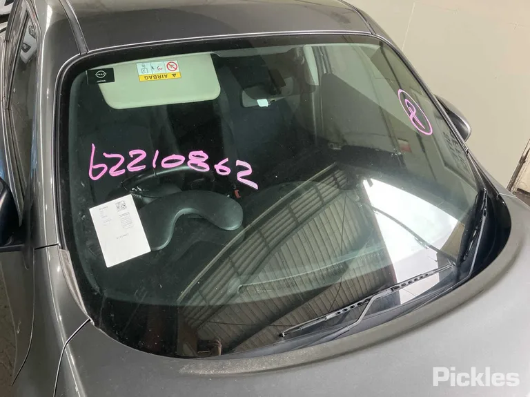 2016 Nissan JUKE Used VIN SJNFBAF15A7202031 – interior seats