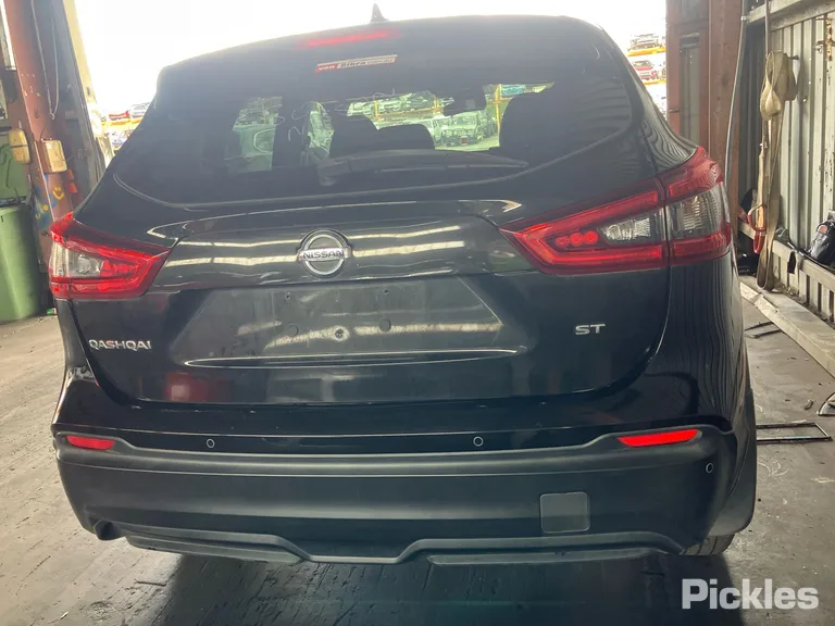 2018 Nissan QASHQAI Used VIN SJNFBAJ11A2322641 – photo 11 2018 Nissan QASHQAI Used VIN SJNFBAJ11A2322641 – photo 11