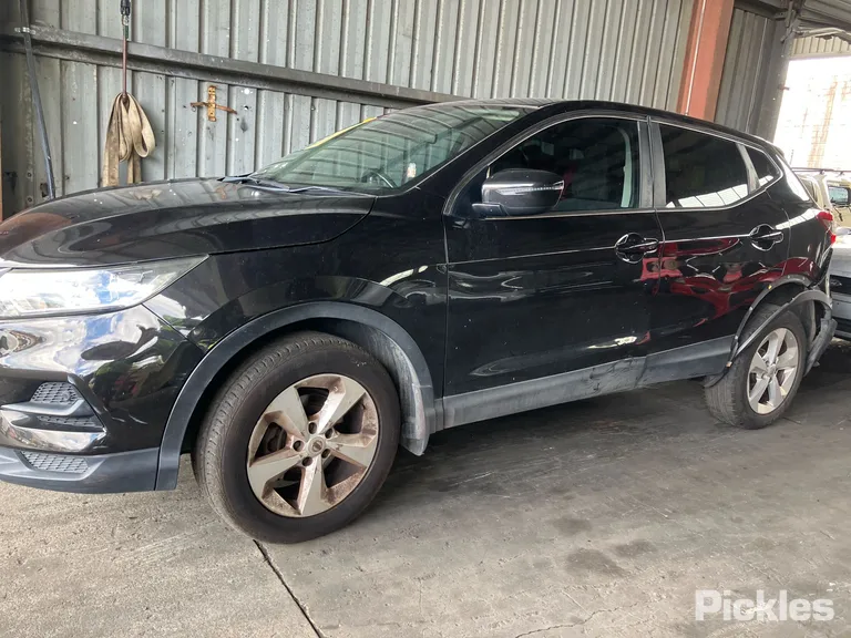 2018 Nissan QASHQAI Used VIN SJNFBAJ11A2322641 – photo 14 2018 Nissan QASHQAI Used VIN SJNFBAJ11A2322641 – photo 14