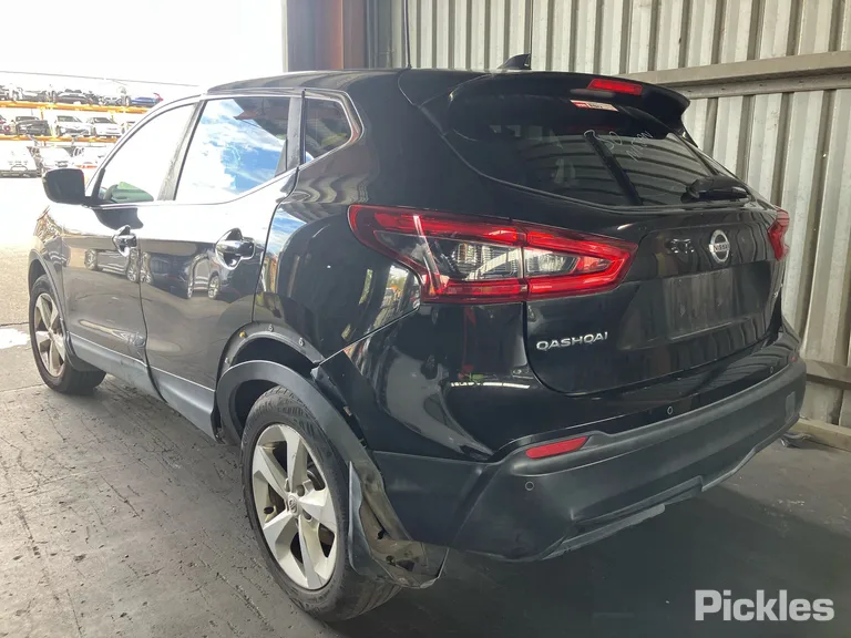 2018 Nissan QASHQAI Used VIN SJNFBAJ11A2322641 – photo 18 2018 Nissan QASHQAI Used VIN SJNFBAJ11A2322641 – photo 18