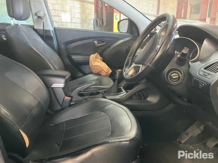 2014 Hyundai ix35 VIN TMAJU81FLEJ564538