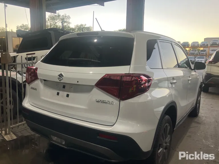 2022 Suzuki Vitara Used VIN TSMLYD21S00B08106 – rear exterior